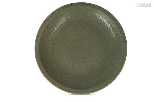 A CHINESE CELADON CHARGER.