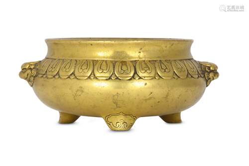 A CHINESE BRONZE INCENSE BURNER.