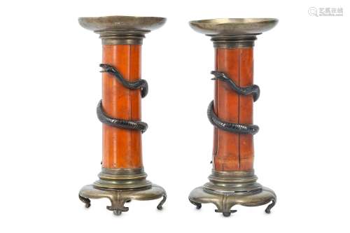 A PAIR OF JAPANESE CANDLE HOLDERS.