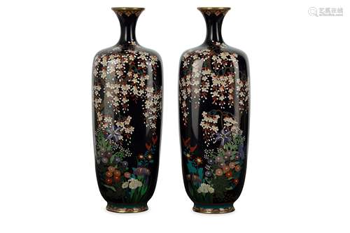 A PAIR OF JAPANESE CLOISONNÉ VASES.