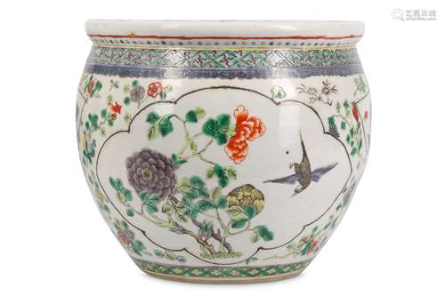 A CHINESE FAMILLE VERTE FISH BOWL.