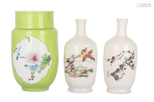 THREE CHINESE FAMILLE ROSE VASES.