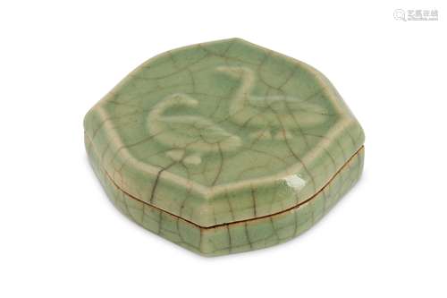 A CHINESE CELADON-GLAZED 'DUCK' COSMETIC BOX AND COVER.