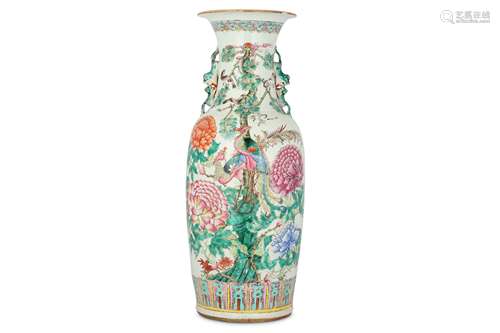 A LARGE CHINESE FAMILLE ROSE 'BIRDS AND FLOWERS' VASE.