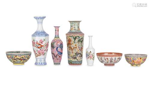 A SMALL COLLECTION OF CHINESE FAMILLE ROSE EGGSHELL PORCELAIN.