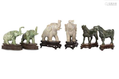 THREE PAIRS OF CHINESE HARDSTONE ANIMALS.