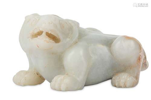 A CHINESE GREY JADE CARVING OF A BEAR.