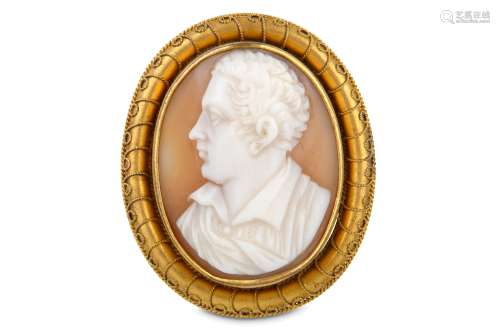 A CARVED SHELL CAMEO BROOCH OF LORD BYRON