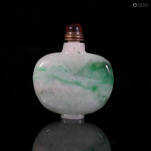 A Chinese Jadeite Snuff Bottle