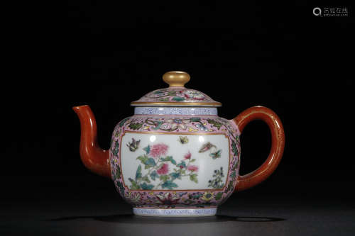 A Chinese Famille Rose Gilt Porcelain Pot