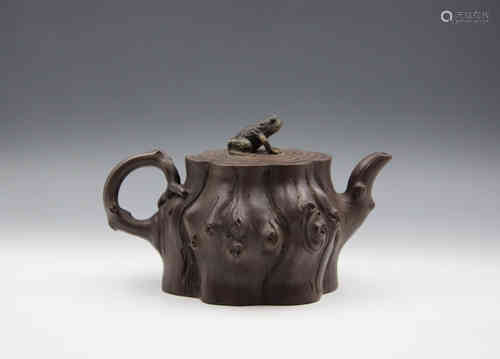 A Chinese Zisha Purple Clay Teapot