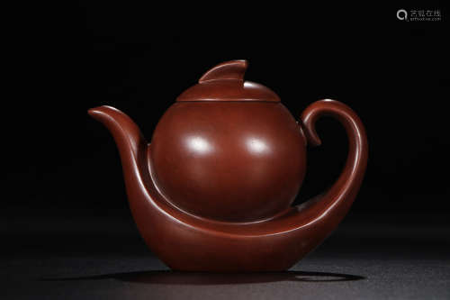 A Chinese Gilt Zisha Purple Clay Teapot