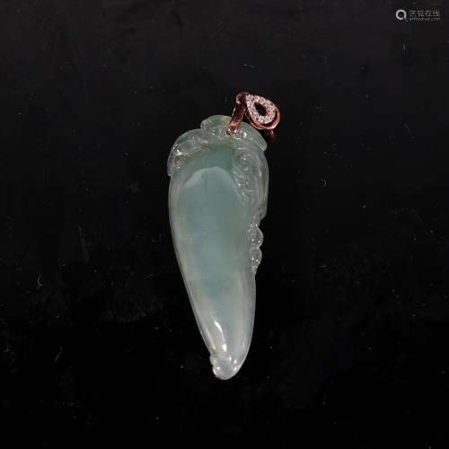 A Chinese Jadeite Pendant