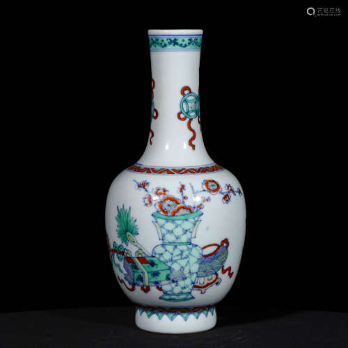 A Chinese Porcelain Floral Flask