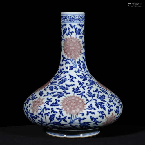 A Chinese Blue and White Underglaze Red Porcelain Vase