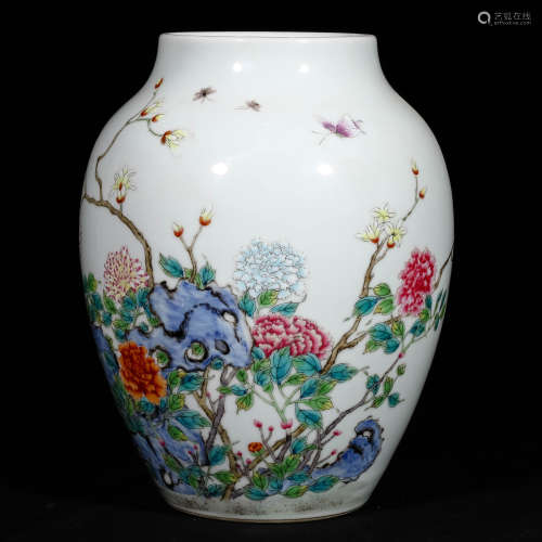 A Chinese Famille Rose Floral Porcelain Jar