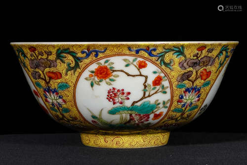 A Chinese Famille Rose Porcelain Bowl