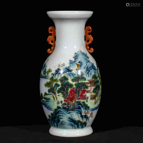 A Chinese Famille Rose Porcelain Vase