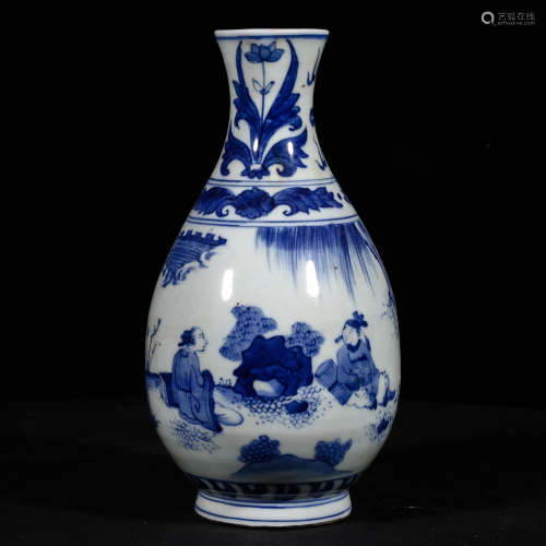 A Chinese Blue and White Porcelain Vase 