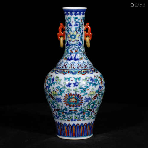 A Chinese Porcelain Vase with Double Ears 