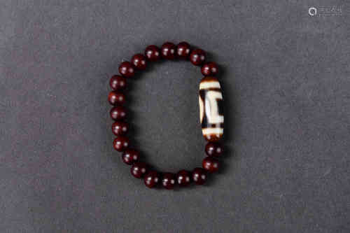 The Chinese Red Sandalwood Hand String Beads