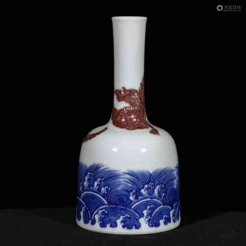 A Chinese Blue and White Porcelain Bell-shaped Zun 