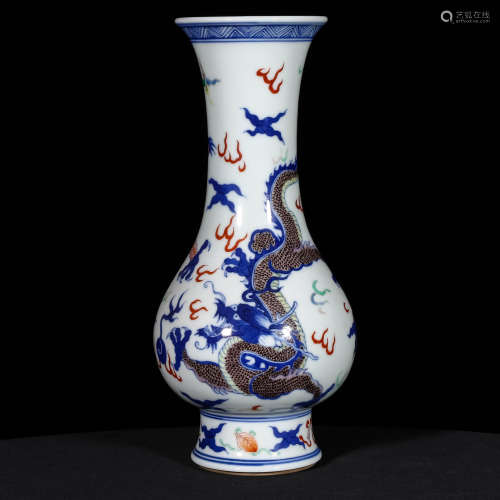 A Chinese Multicolored Porcelain Beaker Vase 