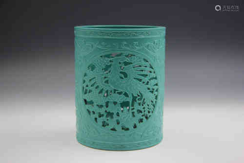 A Chinese Turquoise Glazed Porcelain Brush Pot