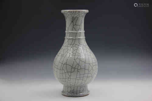 A Chinese Porcelain Vase