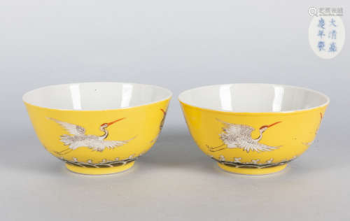 Pair 19th Chinese Antique Porcelain Bowls