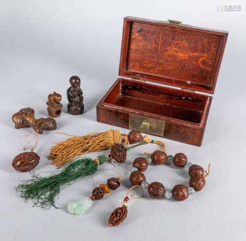 Box of 18-19th Chinese Antique Nuts Pendants