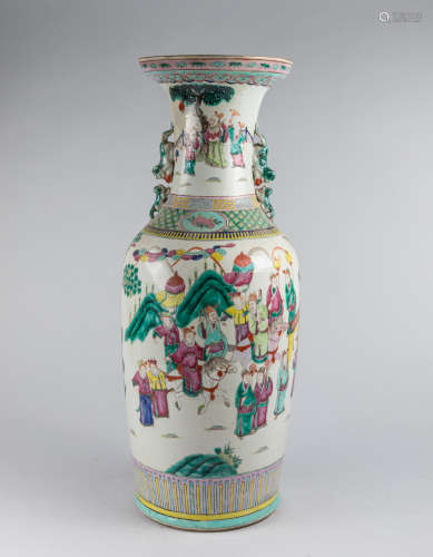 REPAIRED Large Chinese Antique Wucai Porcelain Vase