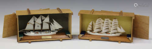 Two Schiffsmodell 1:400 scale models of the sailing ships 'Kaiwo Maru' and 'Grossherzogin', both