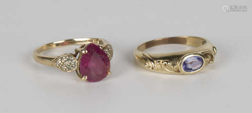 A 9ct gold ring, mounted with an oval cut amethyst, ring size approx O1/2, and another 9ct gold