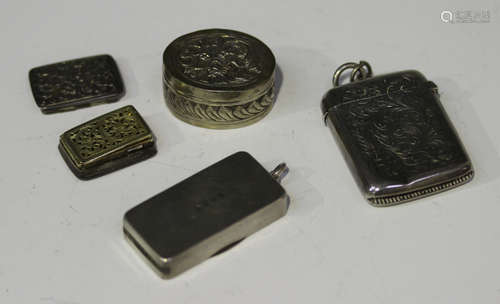 A George IV silver rectangular vinaigrette with scroll decoration, the grille pierced and