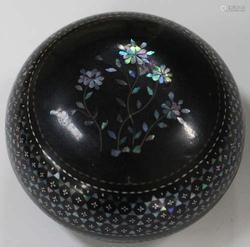 A Chinese laque burgauté circular seal box and cover, late Qing dynasty, finely inlaid with