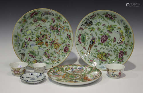 A group of Chinese export porcelain, 18th century and later, including a pair of famille rose