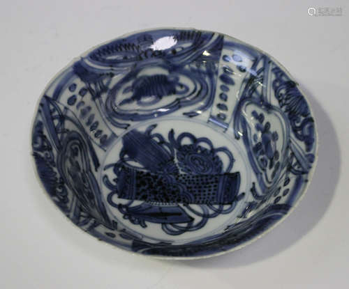 A Chinese blue and white Kraak porcelain bowl, late Ming dynasty, probably Wanli period, the