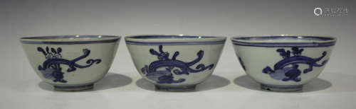 A group of three Chinese blue and white porcelain bowls, late Ming dynasty, probably Wanli period,