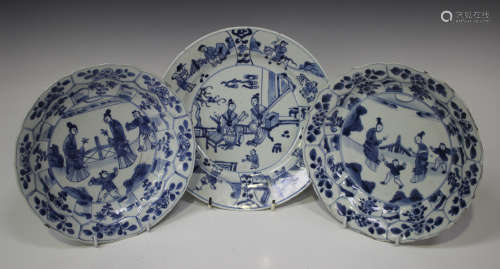 A pair of Chinese blue and white porcelain plates, Kangxi period, each centre painted with two