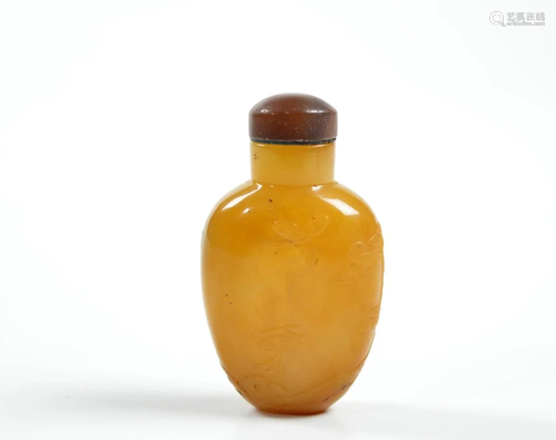 Fine Chinese Carved Jade Snuff Bottle