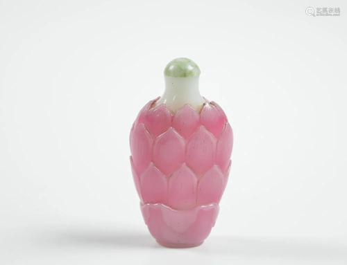 Very Rare Chinese Lotus Peking Glass Snuff Bottle