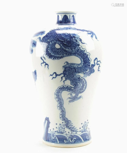 A Fine Chinese Blue And White Meiping