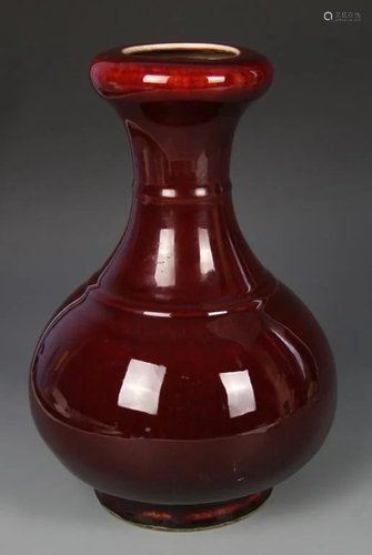 Yongzheng Oxblood vase with a flared opening