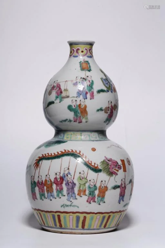 Late Qing Chinese Famille Rose Gourd Vase,mark