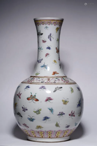 Qing Chinese Famille rose Porcelain Vase,Mark