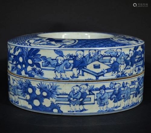 A blue and white COURT BEAD BOX