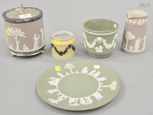 Five piece group of Wedgwood Jasperware pieces…