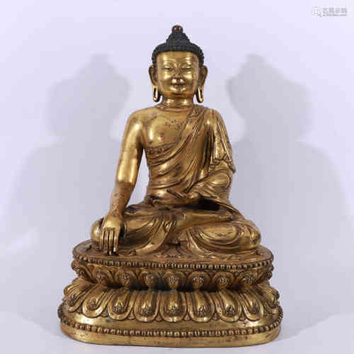 A Chinese Gilt Bronze Buddha Statue of Buddha.