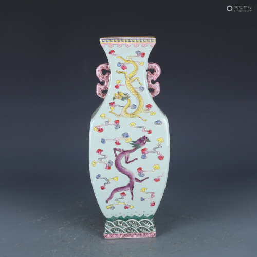 A Chinese Famille Rose Porcelain Vase.